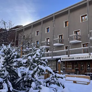 3* Hotel Everest